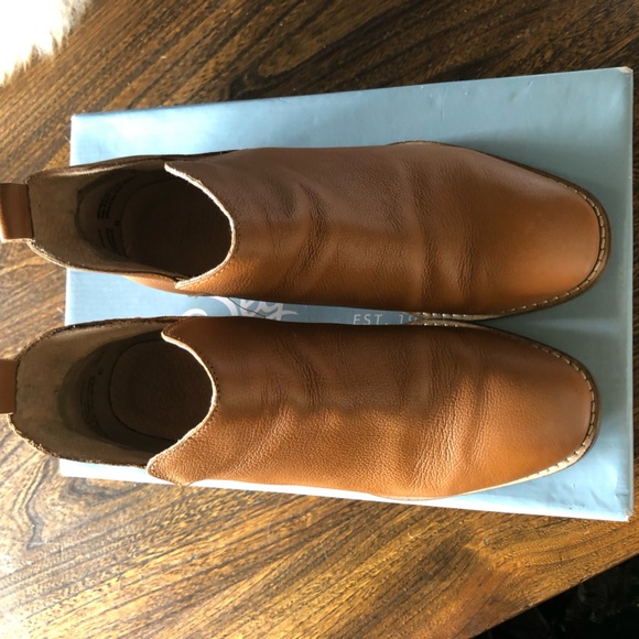 Anthropologie Seychelles Offstage Chelsea Boots - Picture 4 of 6